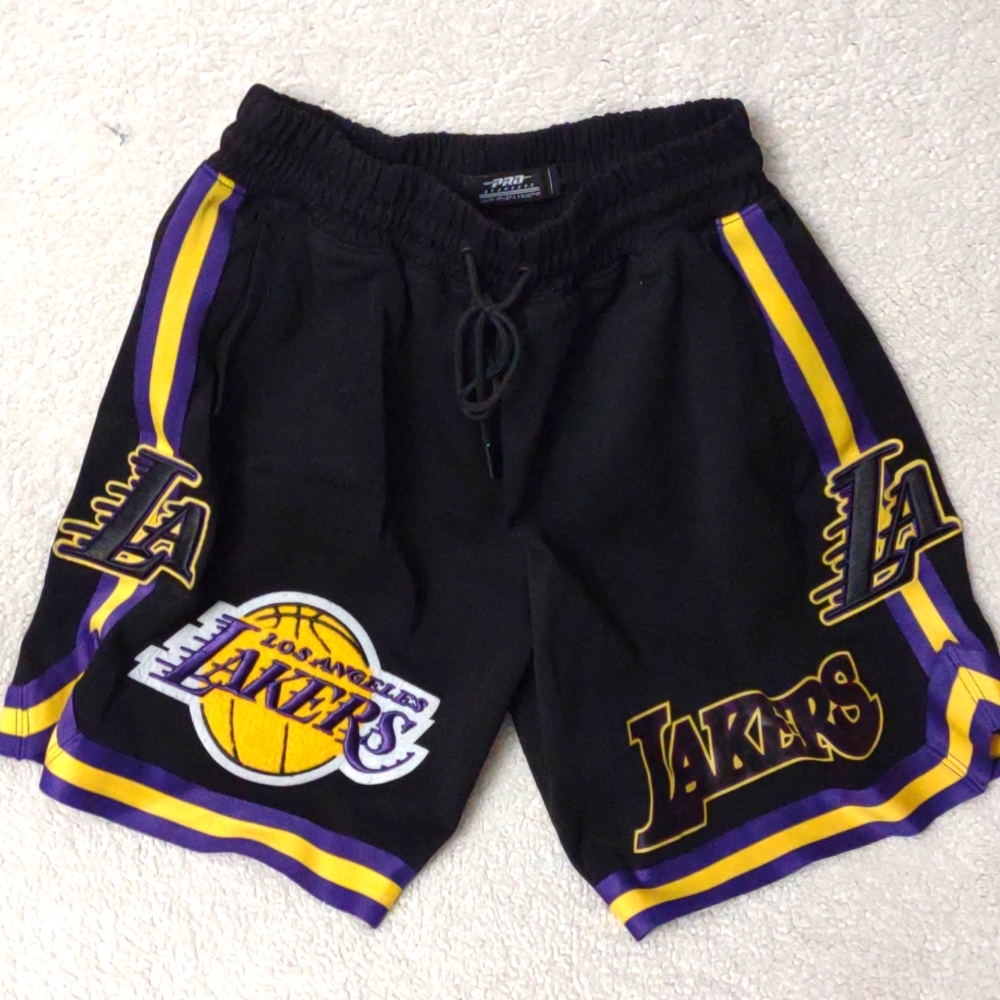 Los Angeles Lakers Pro Standard Chenille Shirts Black I actually got in L.V.